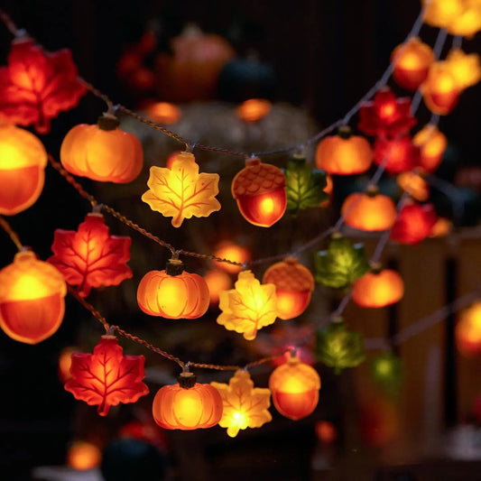 Halloween LED Pumpkin Light String – 1.5m/3m Maple Leaf Garland for Home, Party & Holiday Decor